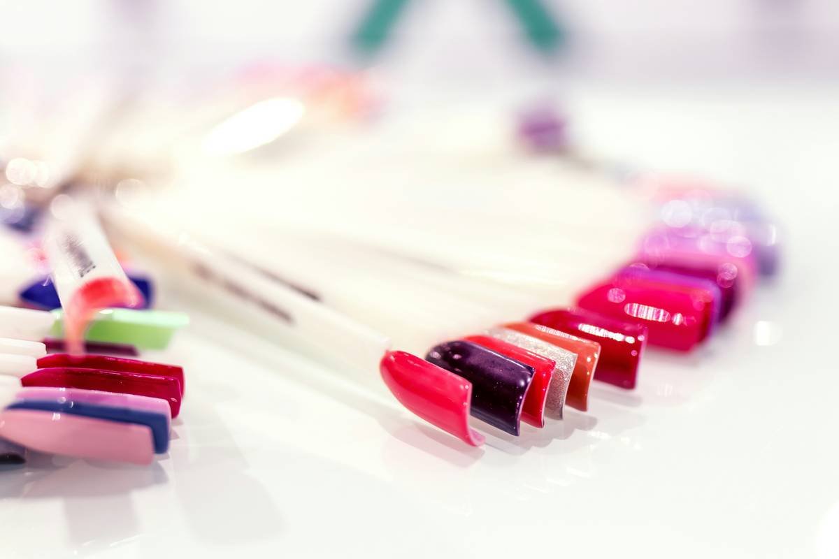 Master Your Nail Hue Arrangement Like a Pro Stylist